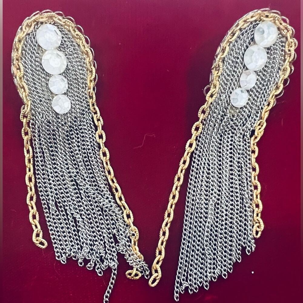 Vintage good condition costume jewelry dangle clip earrings